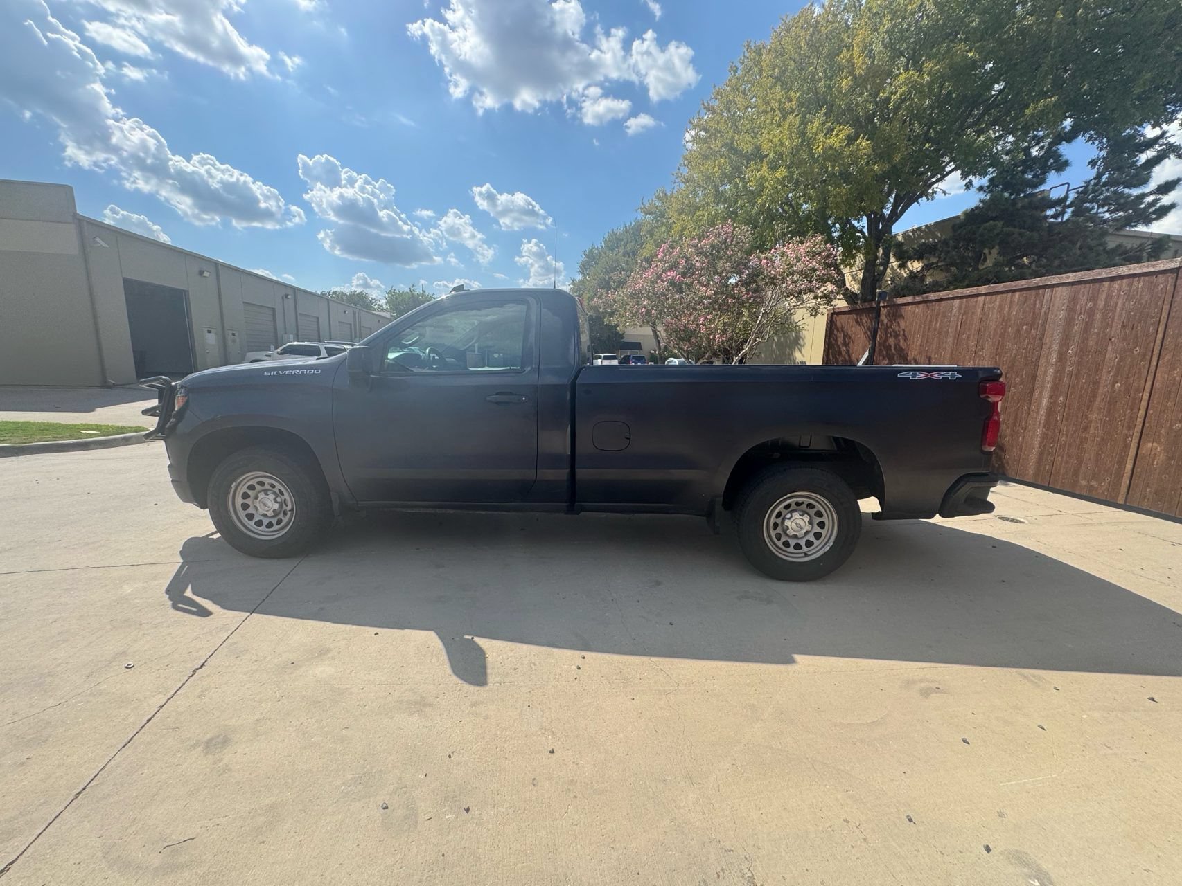 Used 2023 Chevrolet Silverado 1500 W/T w/ Trailering Package AWD/4WD image 4