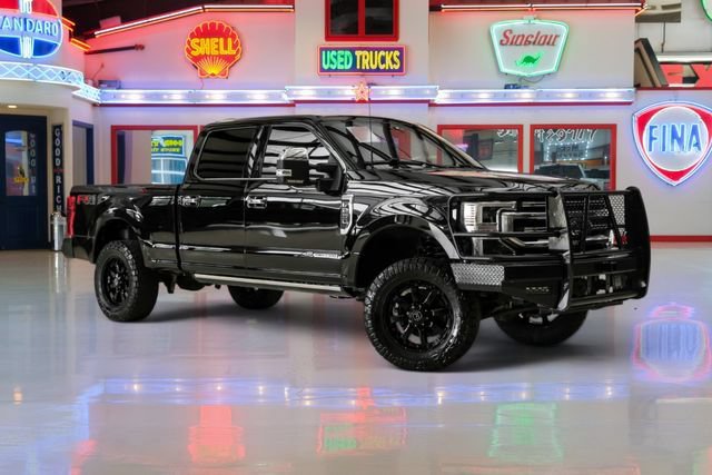 Used 2020 Ford F250 Platinum w/ FX4 Off-Road Package AWD/4WD image 1