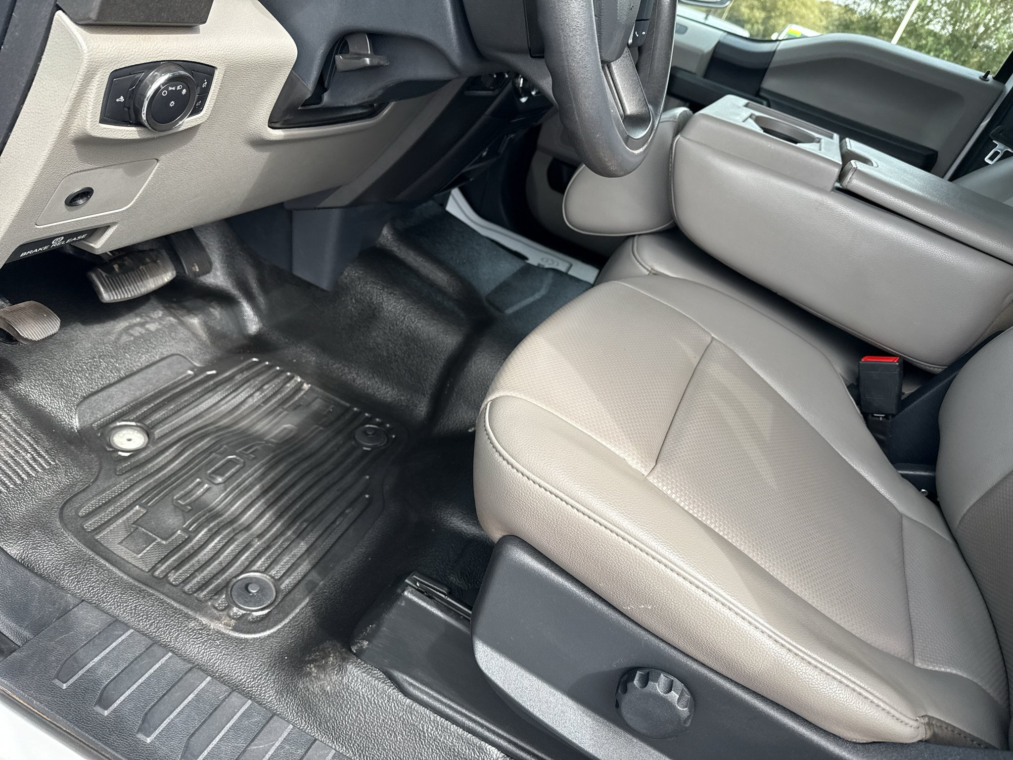 Used 2022 Ford F250 XL w/ Power Equipment Group AWD/4WD image 14