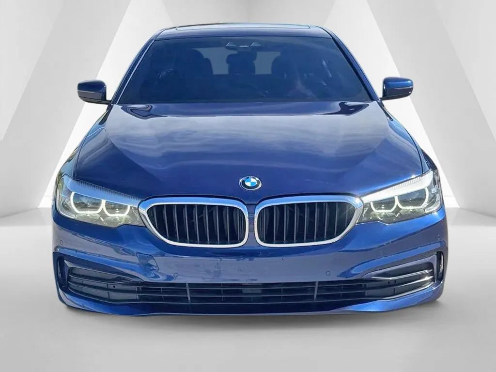 Used 2019 BMW 530i xDrive w/ Luxury Seating Package AWD/4WD image 3