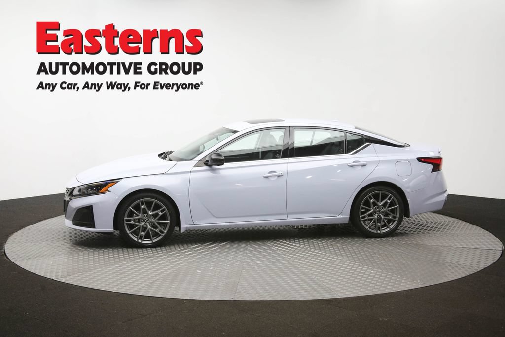 Used 2023 Nissan Altima 2.0 SR FWD image 59