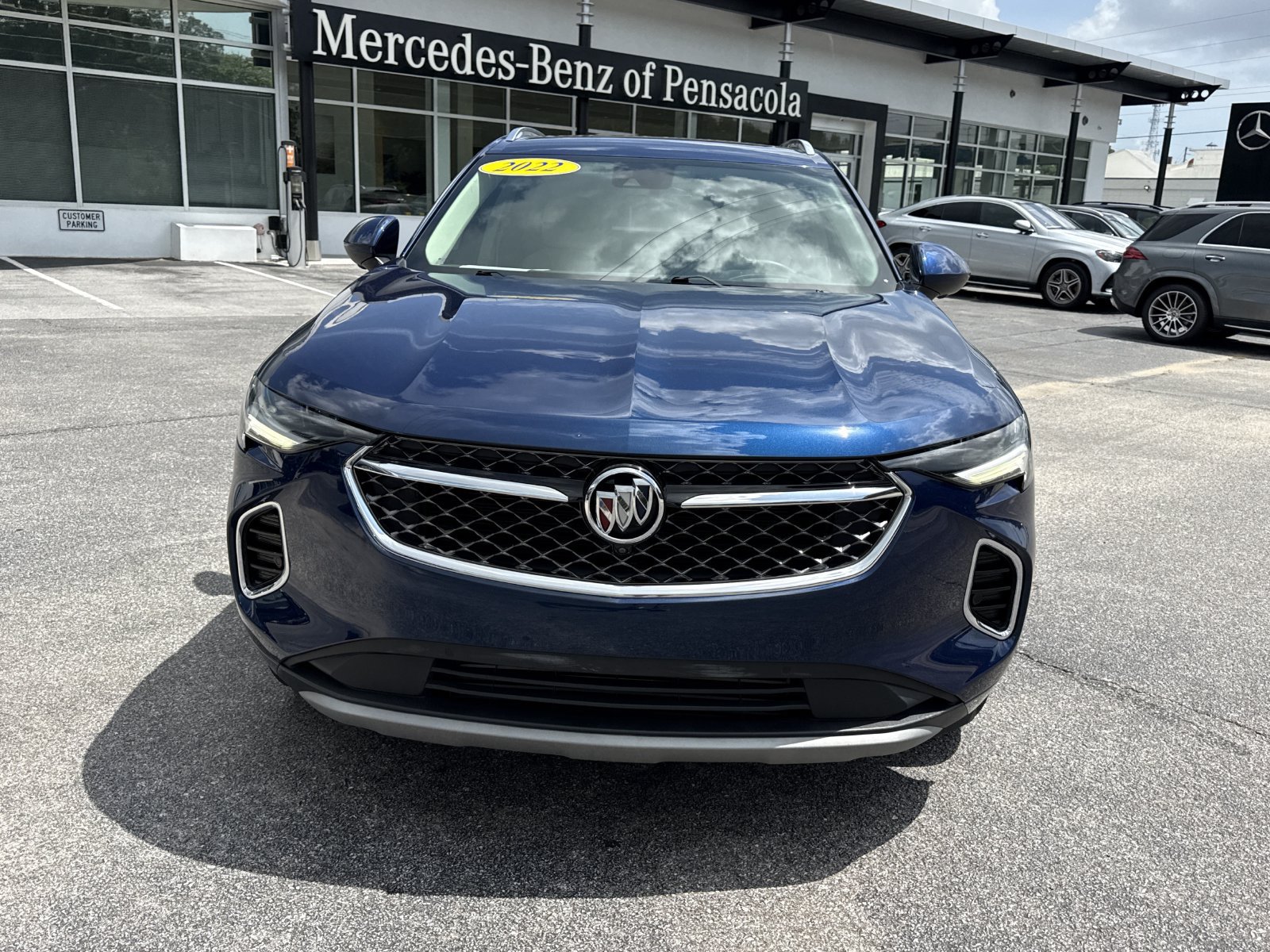 Used 2022 Buick Envision Avenir w/ Technology Package II FWD image 8