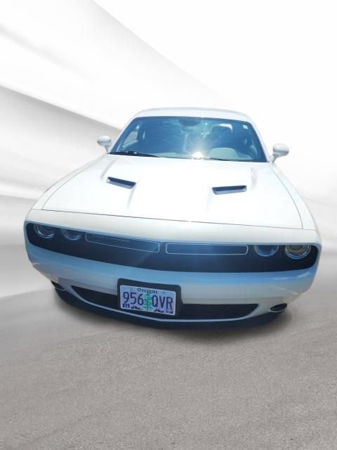 Used 2020 Dodge Challenger SXT RWD video 2
