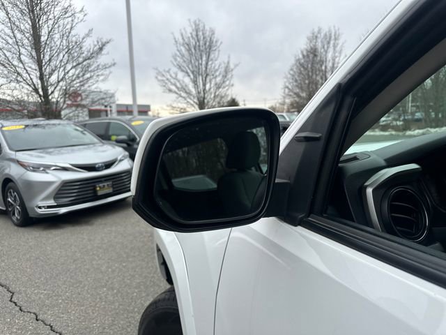 Certified 2018 Toyota Tacoma SR5 image 15