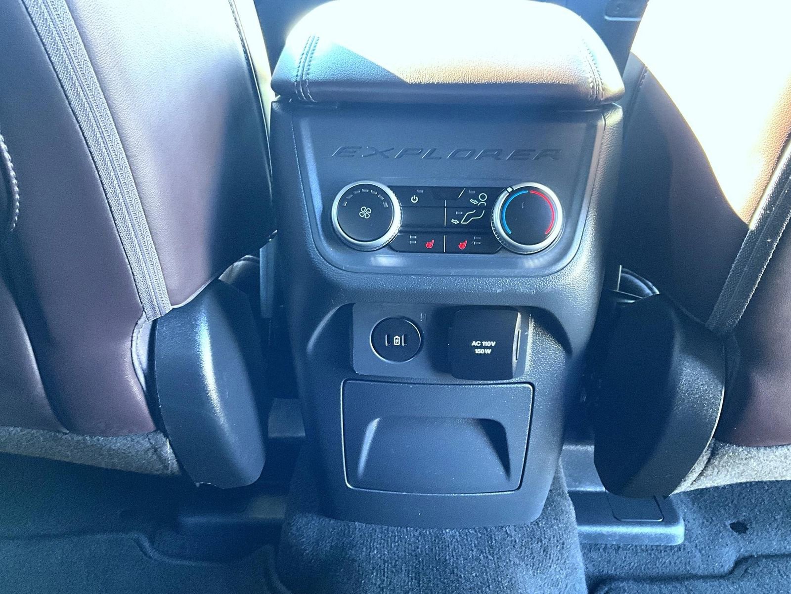 Used 2025 Ford Explorer Platinum w/ LUX Leather Package image 21