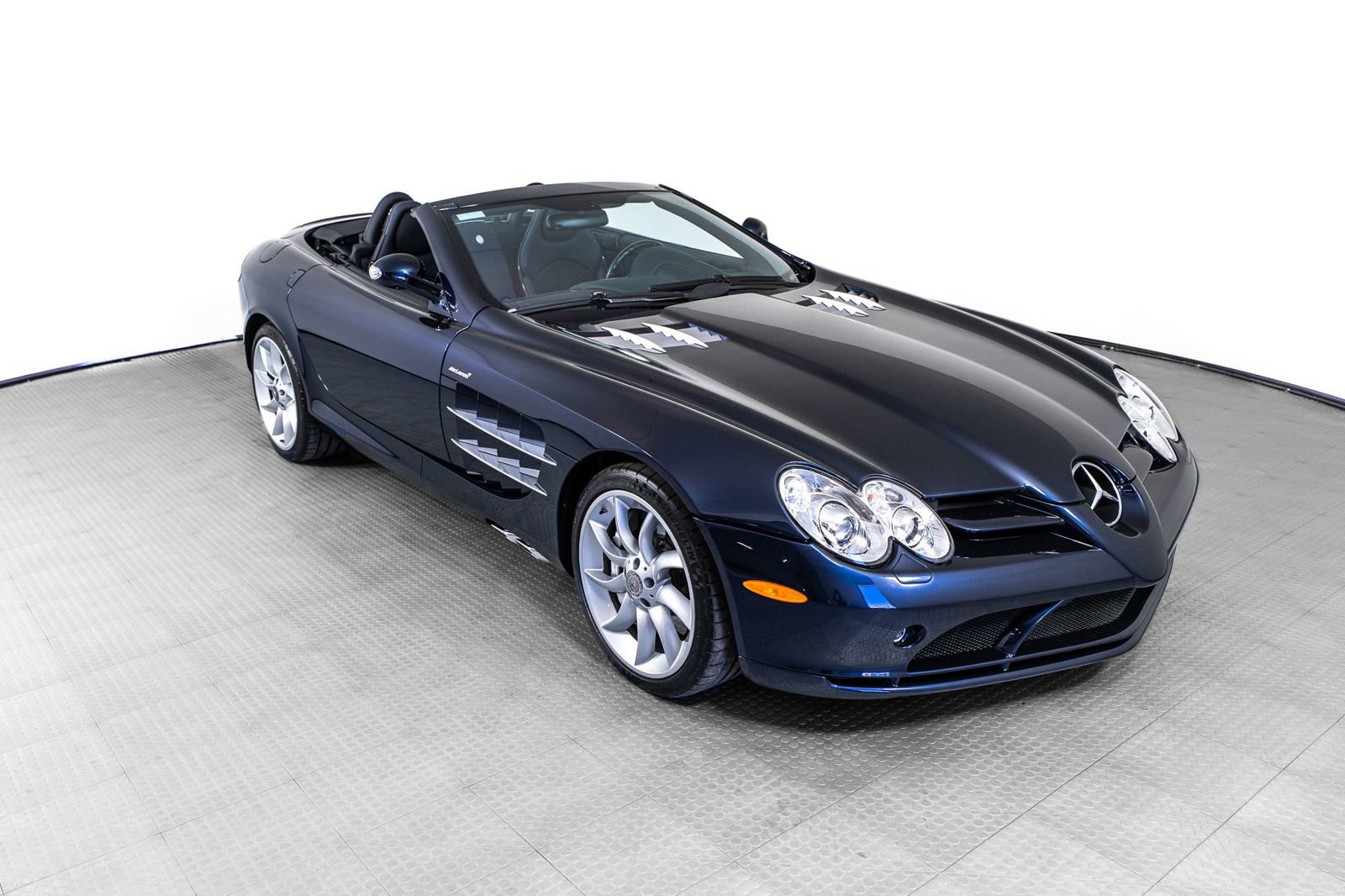 Used 2008 Mercedes-Benz SLR image 27