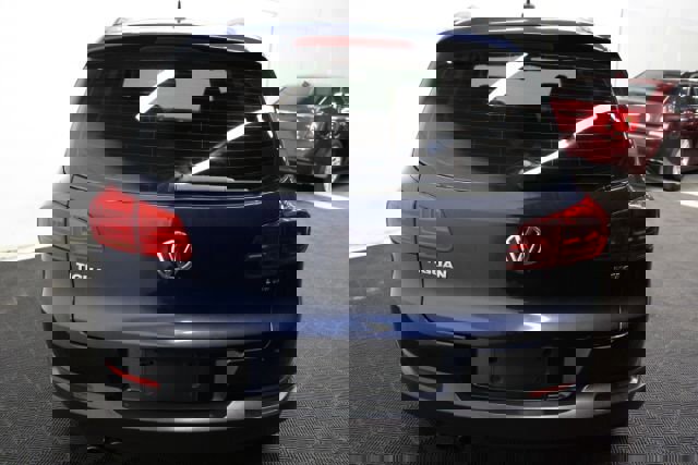 Used 2016 Volkswagen Tiguan S image 7