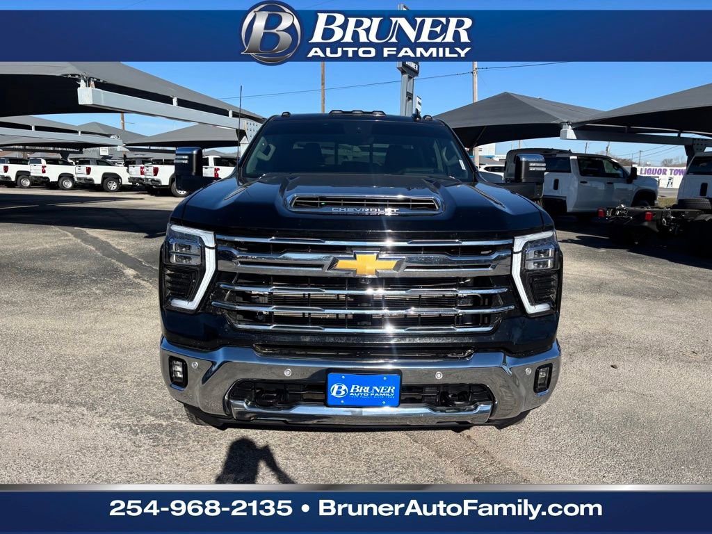 Used 2024 Chevrolet Silverado 3500 LTZ w/ LTZ Convenience Package image 2