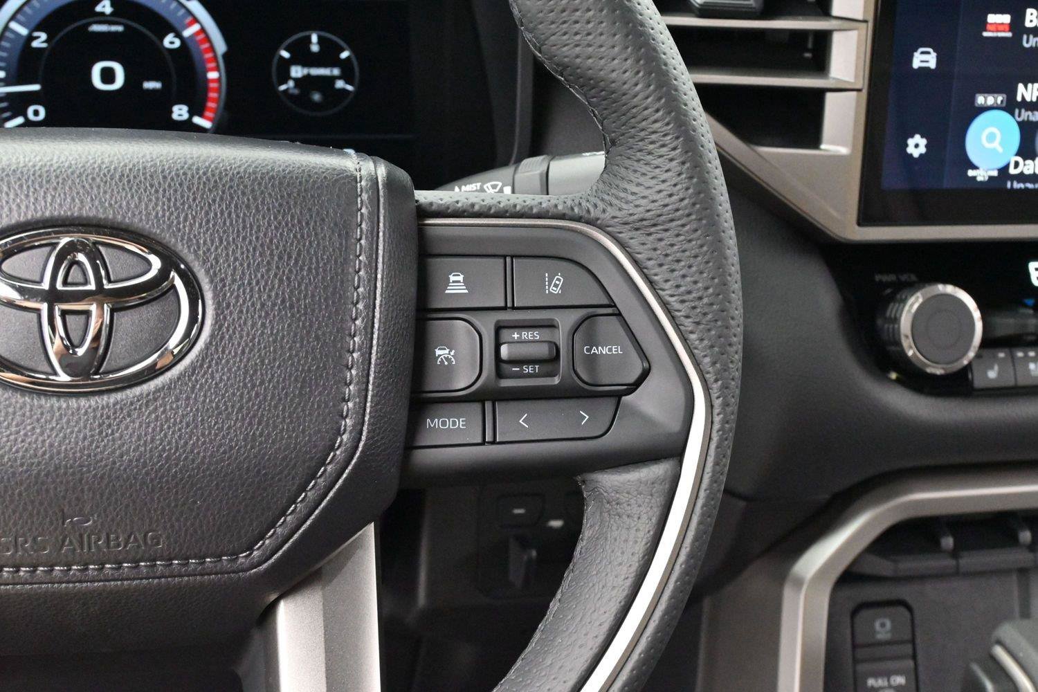 Used 2026 Toyota Tundra Limited AWD/4WD image 15