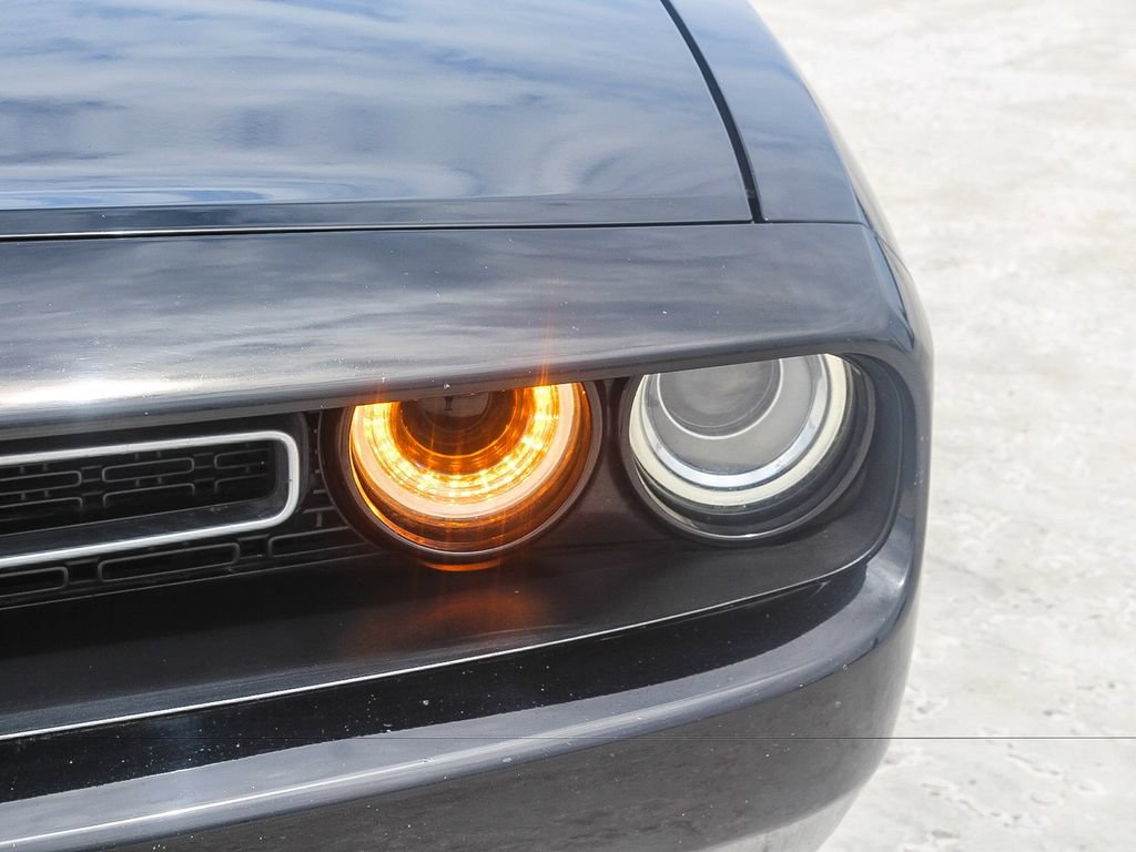 Used 2019 Dodge Challenger SXT RWD image 11