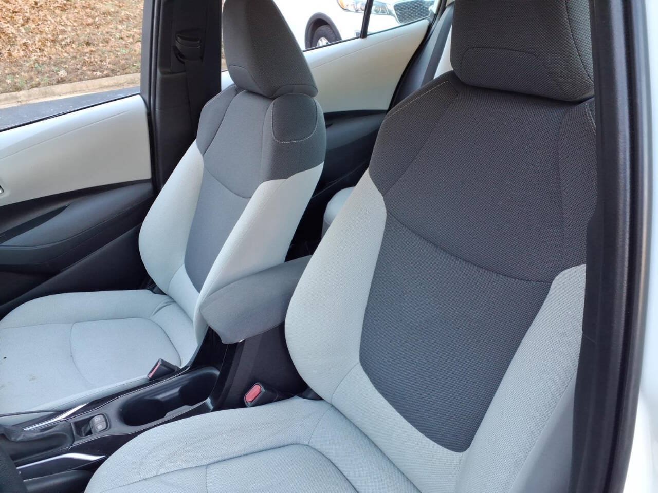 Used 2020 Toyota Corolla L FWD image 14