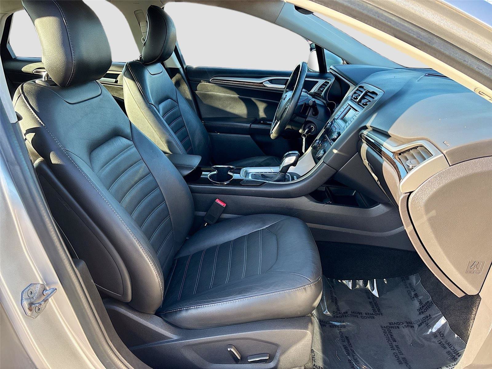 Used 2014 Ford Fusion SE w/ Equipment Group 202A FWD image 25