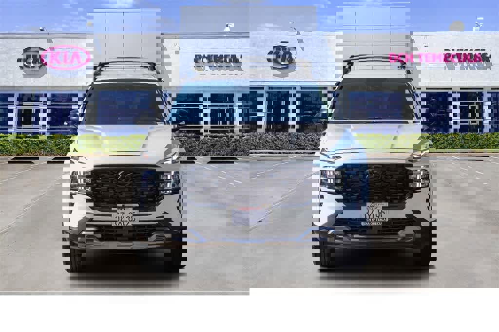 Used 2022 Hyundai Santa Fe XRT image 2