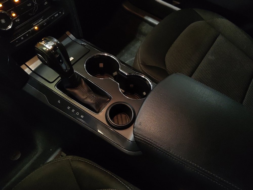 Used 2018 Ford Explorer XLT image 26