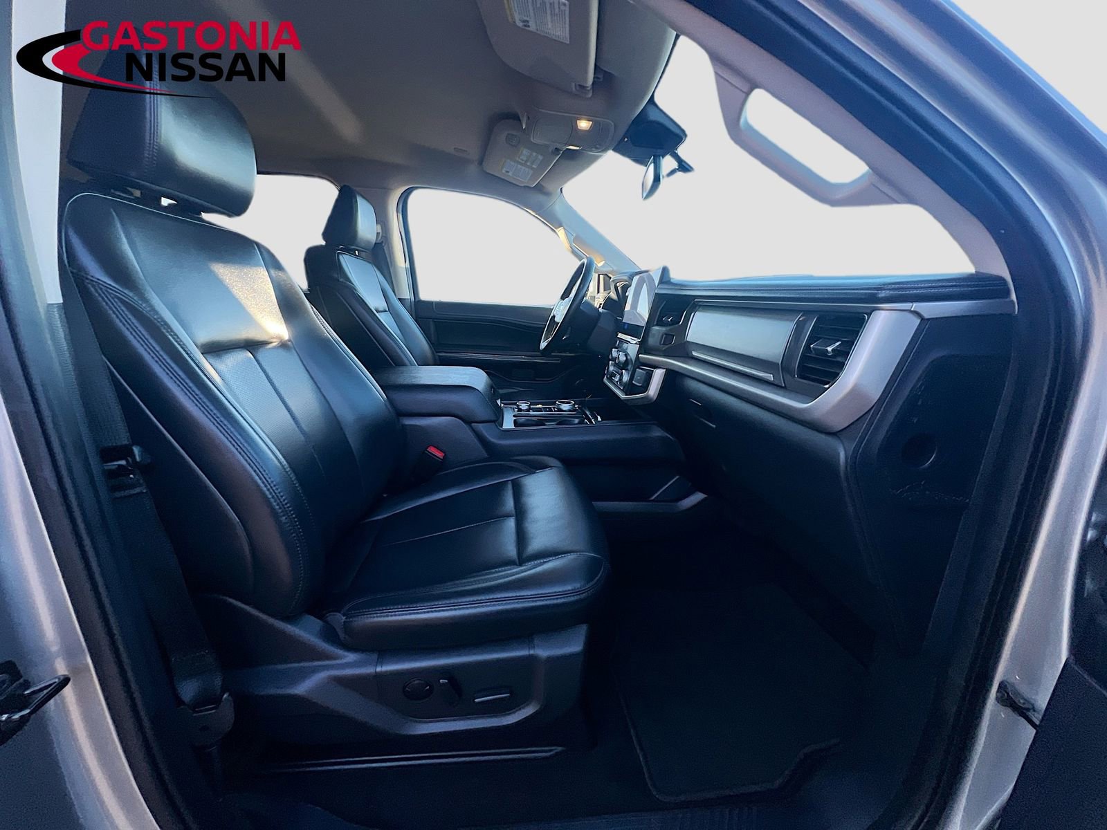 Used 2024 Ford Expedition Max XLT image 39