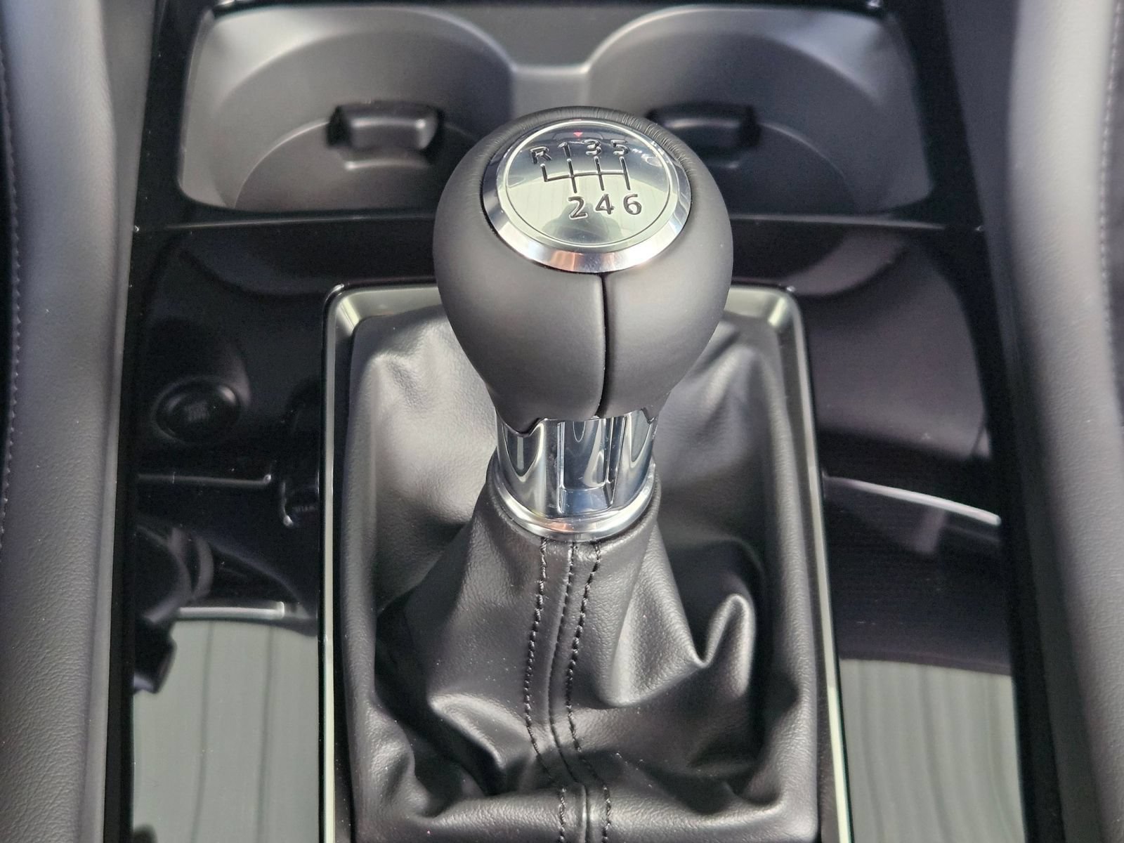 New 2026 MAZDA MAZDA3 2.5 S Hatchback w/ Premium Pkg FWD image 12