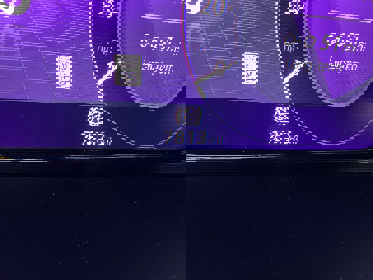 Used 2025 Volkswagen Atlas Cross Sport SEL R-Line image 4