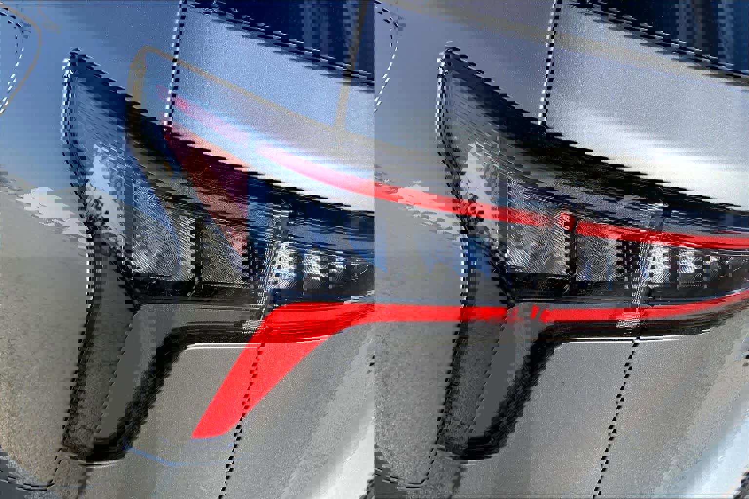 Used 2025 Chevrolet Equinox LT w/ Midnight Edition image 28