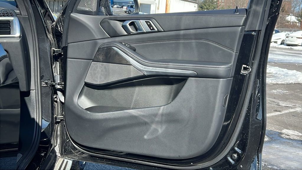 Used 2024 BMW X5 xDrive40i image 10