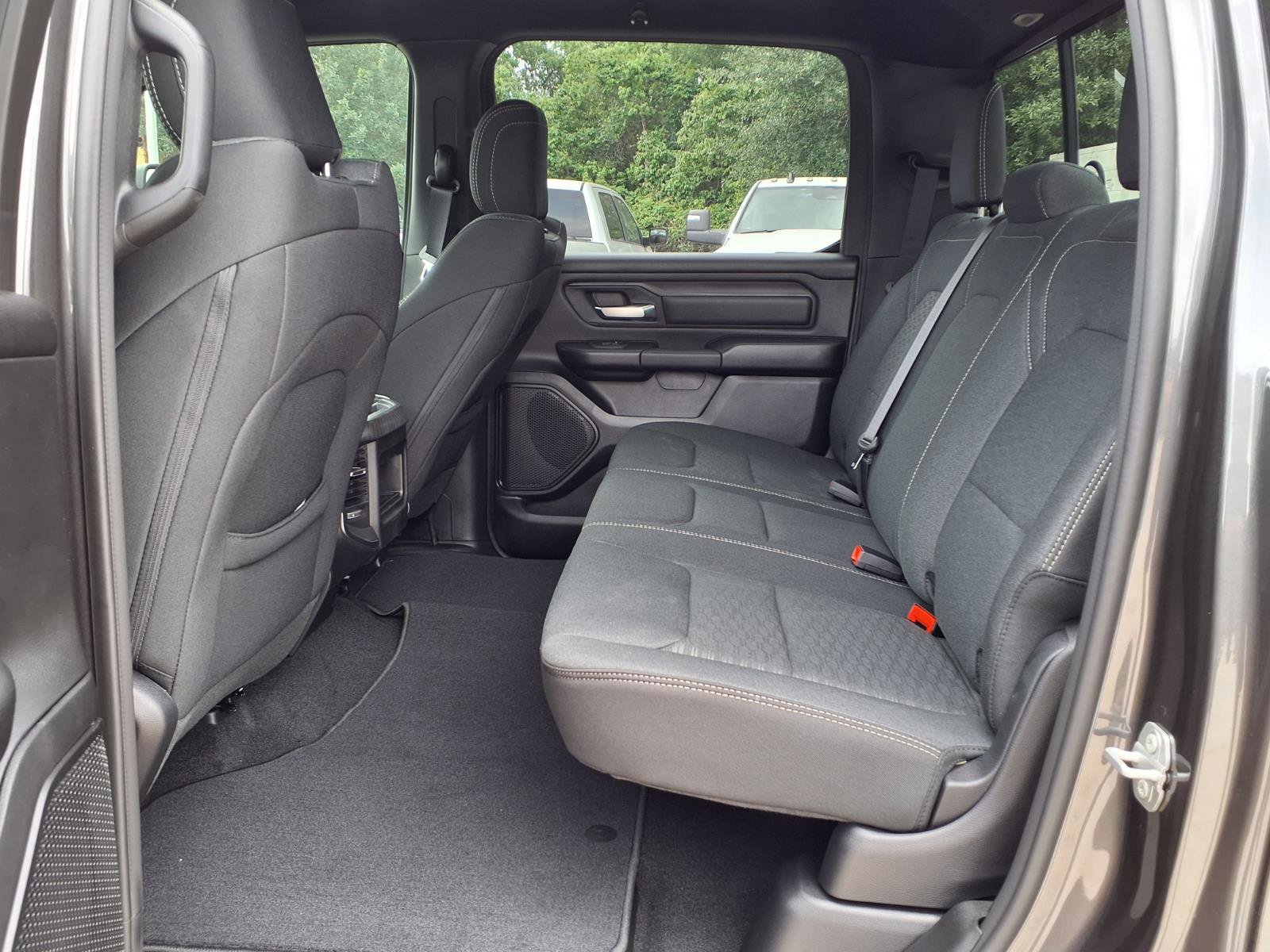 New 2026 RAM 1500 Express AWD/4WD image 7