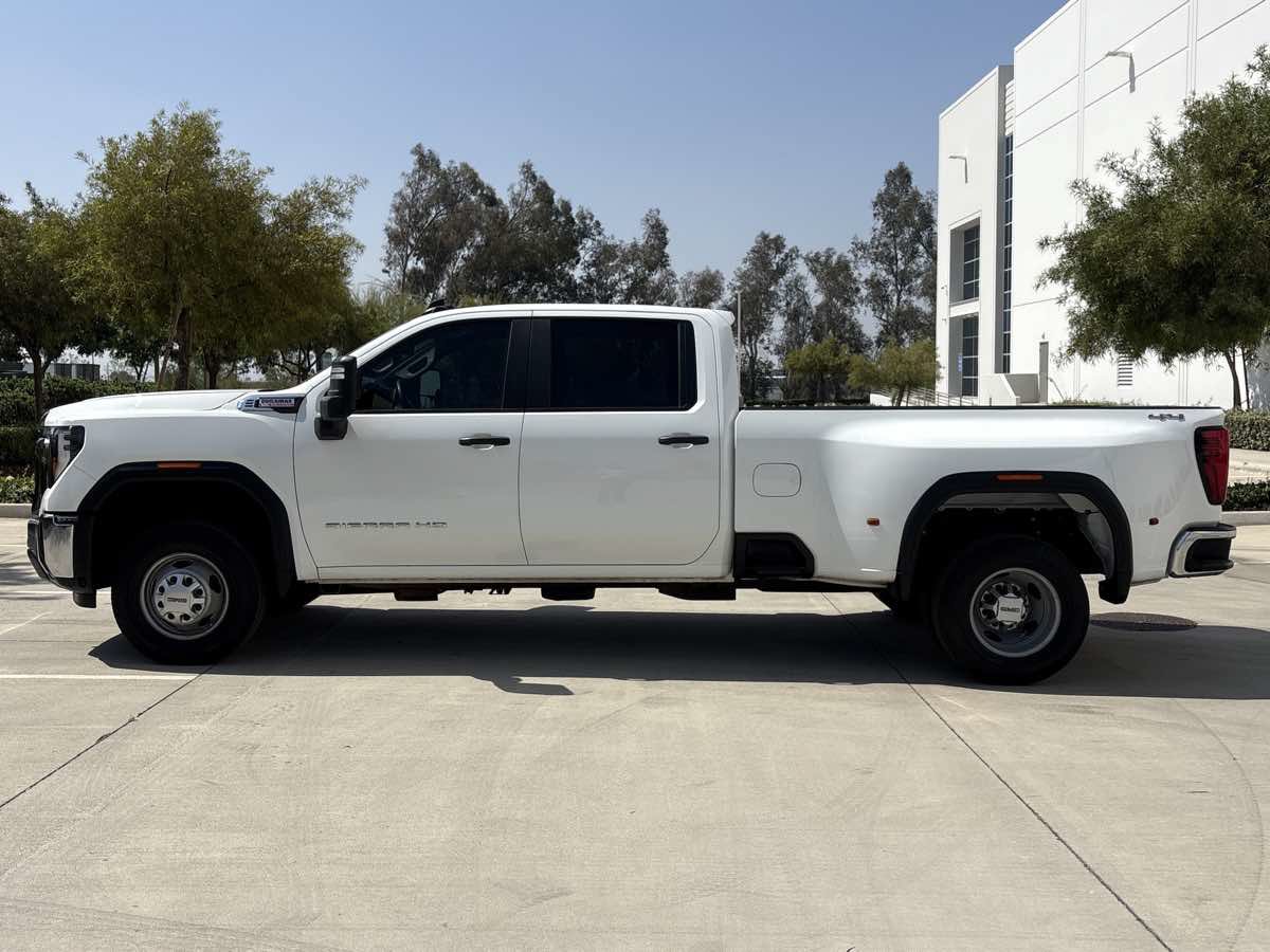 Used 2024 GMC Sierra 3500 Pro AWD/4WD image 6