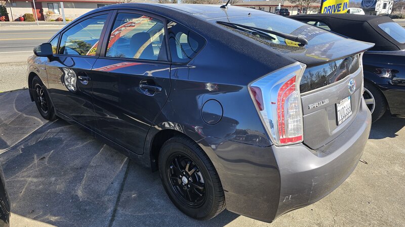 Used 2013 Toyota Prius Two FWD image 9