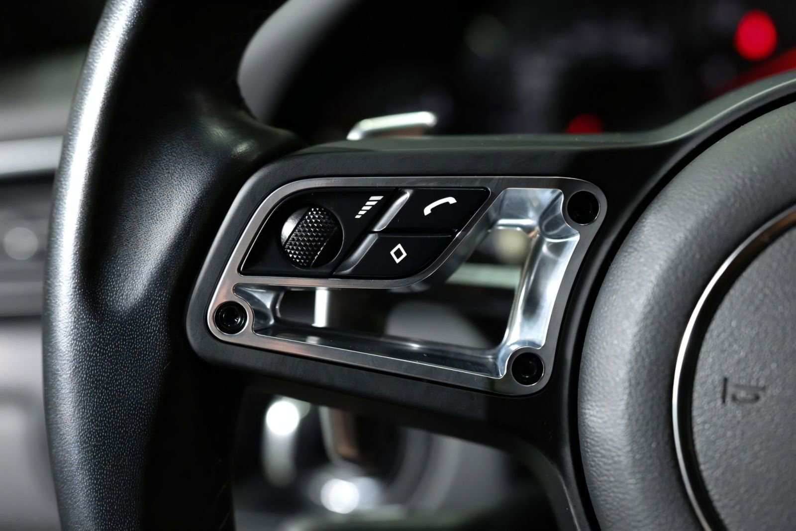 Used 2018 Porsche 911 Targa 4S image 37