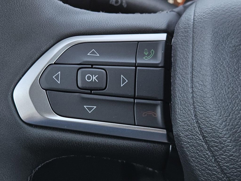 New 2026 Jeep Compass Latitude image 17