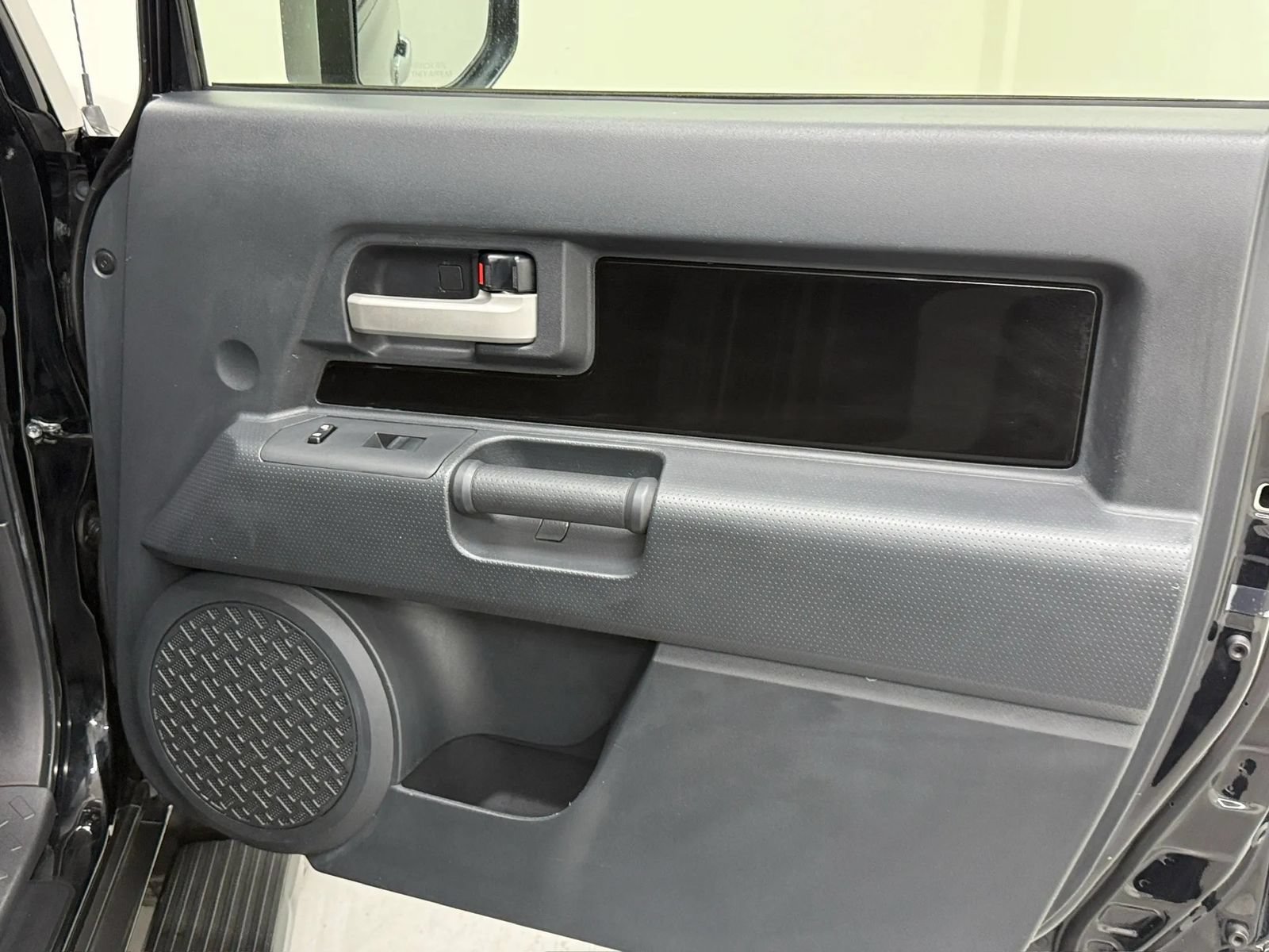 Used 2014 Toyota FJ Cruiser 4WD w/ Upgrade Package image 32