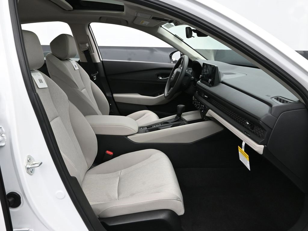 New 2025 Honda Accord SE image 39