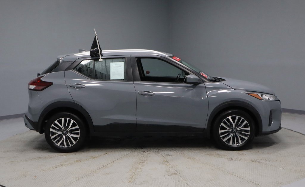 Used 2023 Nissan Kicks SV image 13