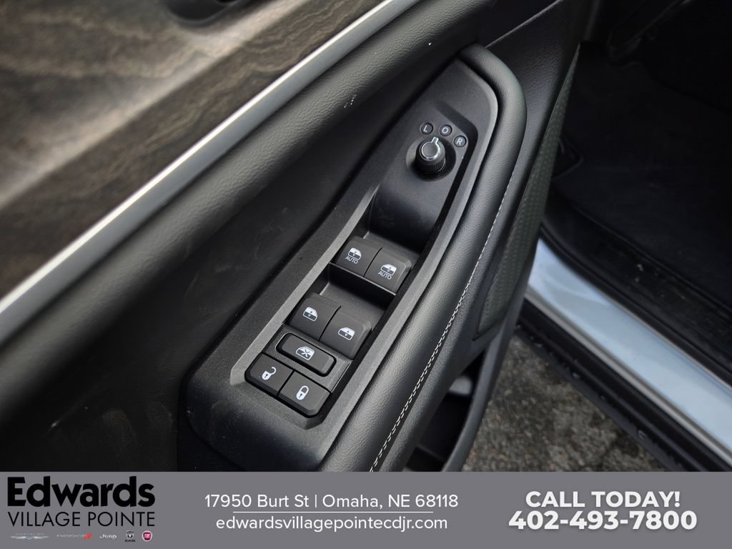 New 2026 Jeep Grand Cherokee L 4WD image 11