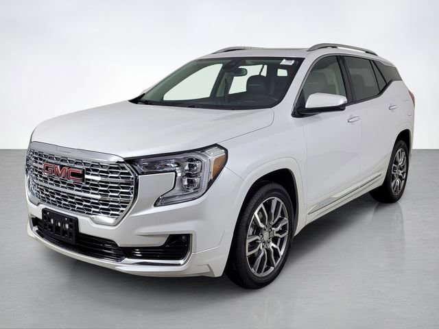 Used 2024 GMC Terrain Denali w/ LPO, Cargo Package image 7