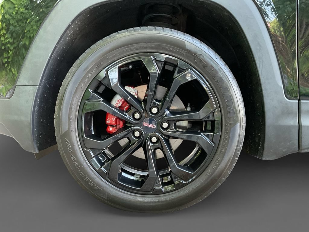 Used 2022 GMC Terrain SLE w/ Elevation Edition AWD/4WD image 15