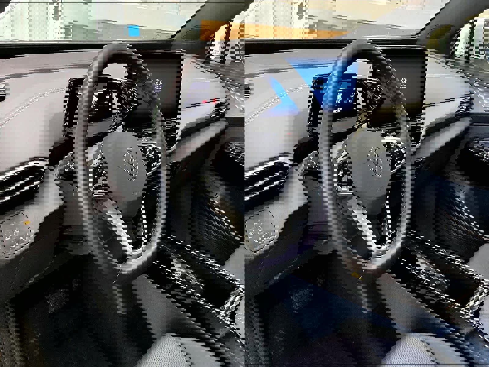 Used 2023 Volkswagen ID.4 Pro S AWD/4WD image 16