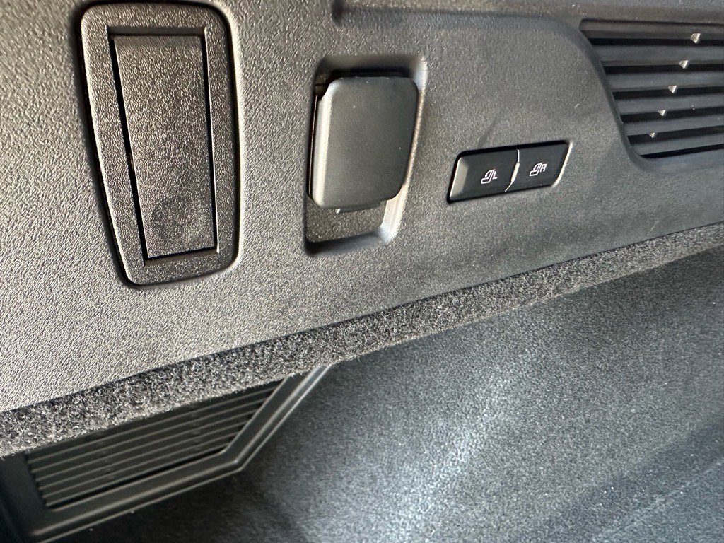 Used 2024 Lincoln Nautilus Reserve w/ Equipment Group 202A image 30