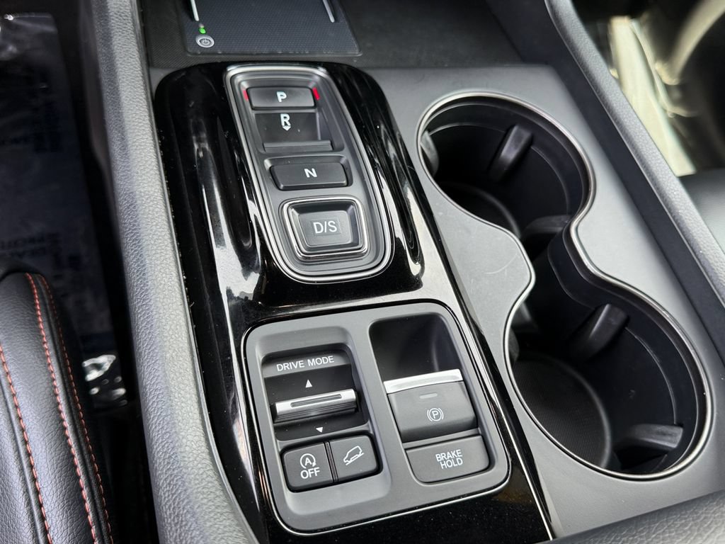 Used 2025 Honda Pilot TrailSport image 25