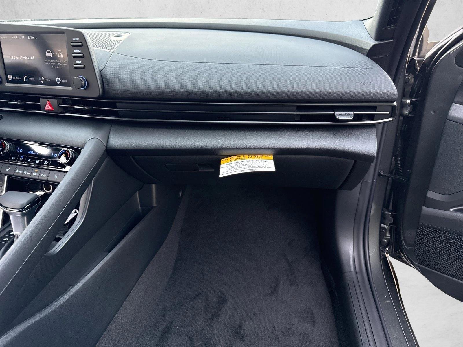 New 2026 Hyundai Elantra SEL Sport FWD image 23