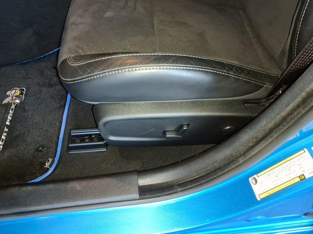 Used 2023 Dodge Charger Scat Pack w/ Plus Group RWD image 5