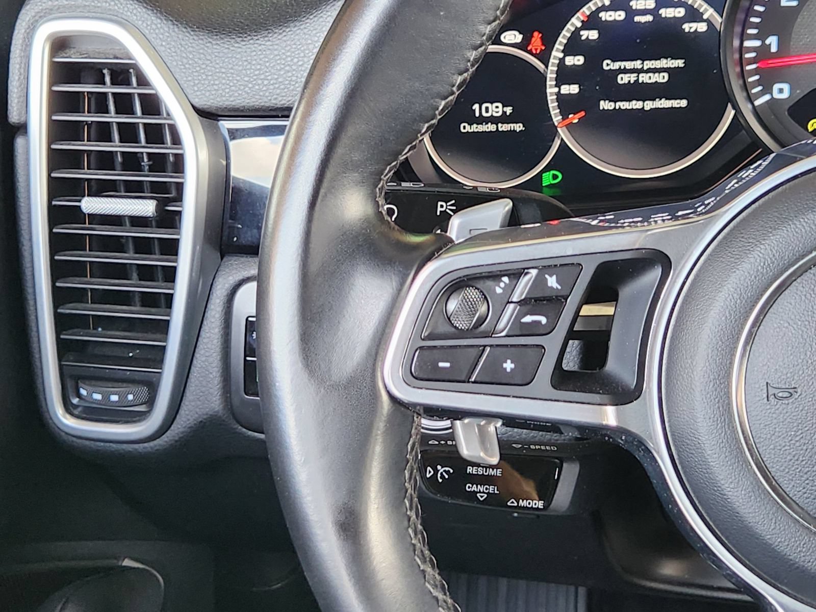 Used 2019 Porsche Cayenne AWD/4WD image 29