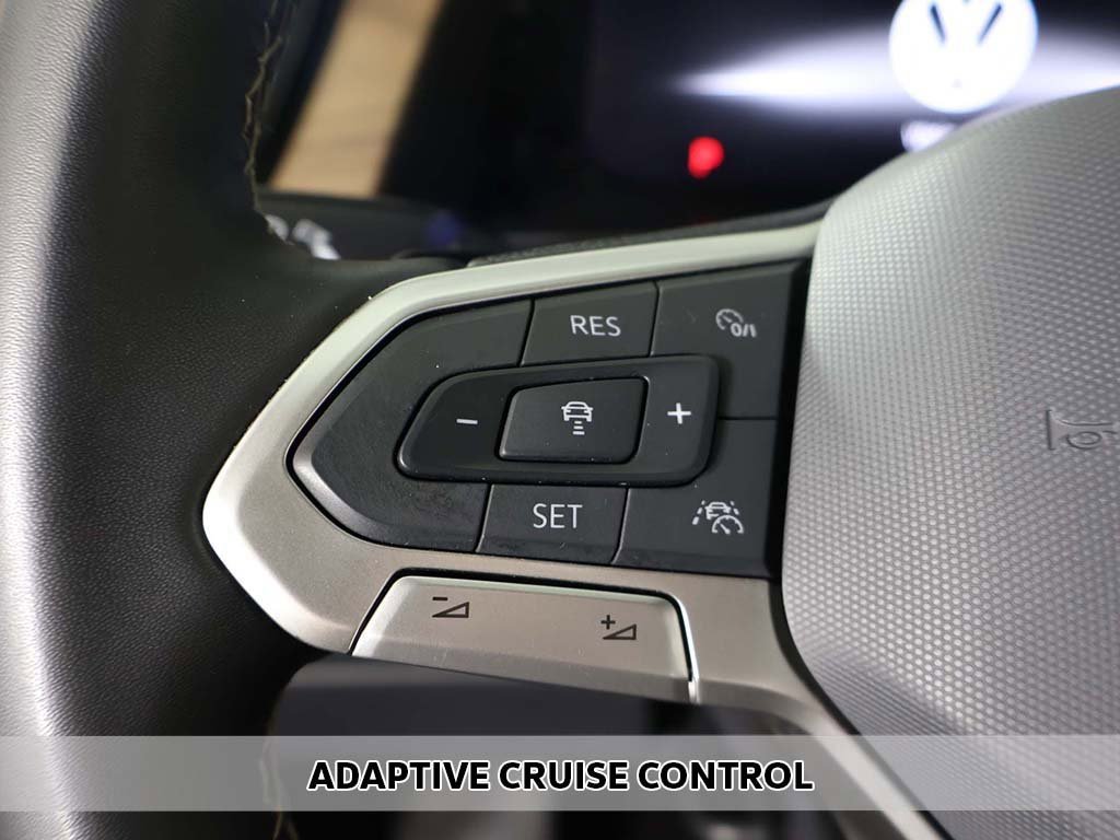 Used 2024 Volkswagen Atlas SE image 3