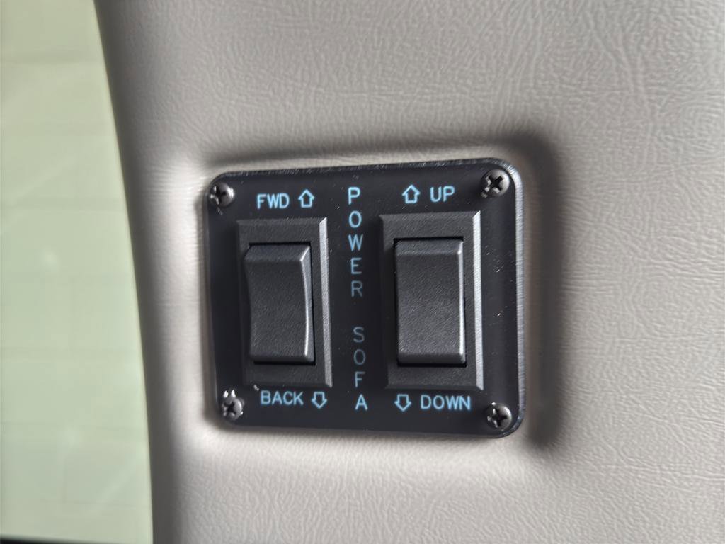 New 2025 GMC Savana 2500 Extended w/ Driver Convenience Package image 39