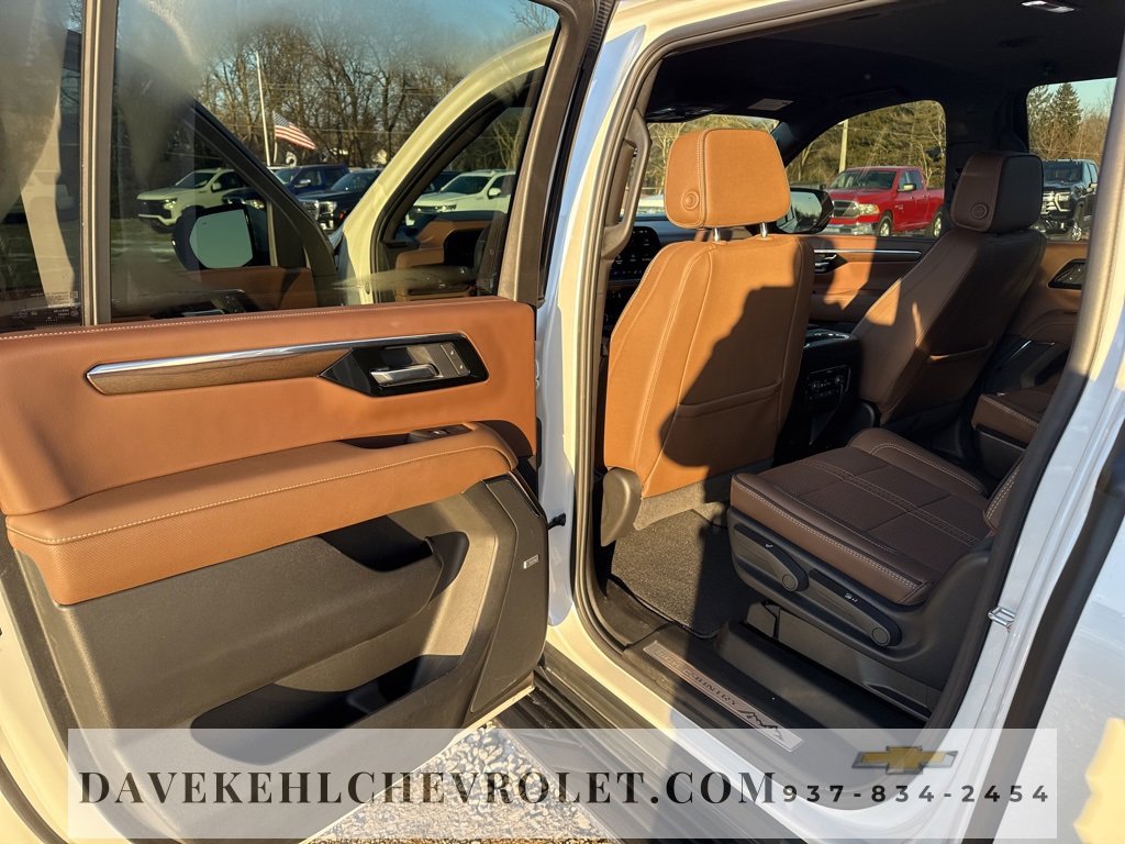 Certified 2025 Chevrolet Suburban High Country image 20