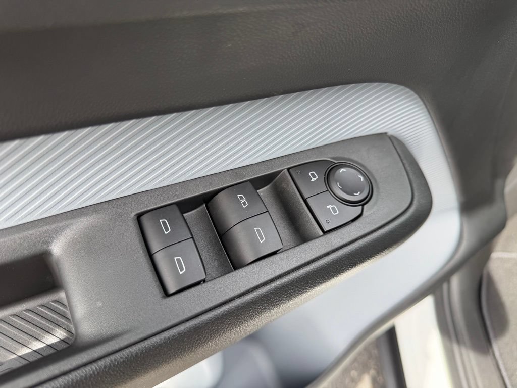 New 2027 Chevrolet Bolt LT w/ Comfort Package FWD image 21