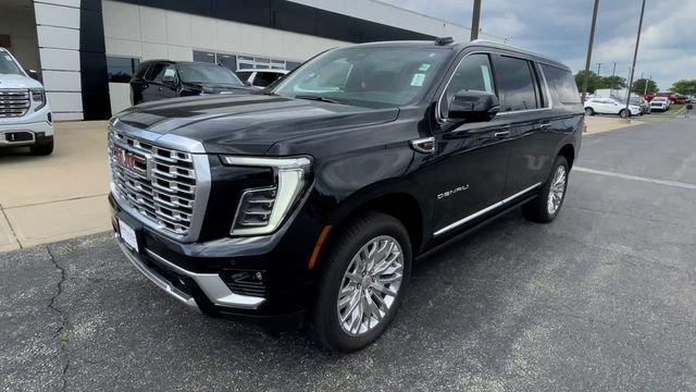 New 2026 GMC Yukon XL Denali w/ Sun & Power Step Package AWD/4WD image 6