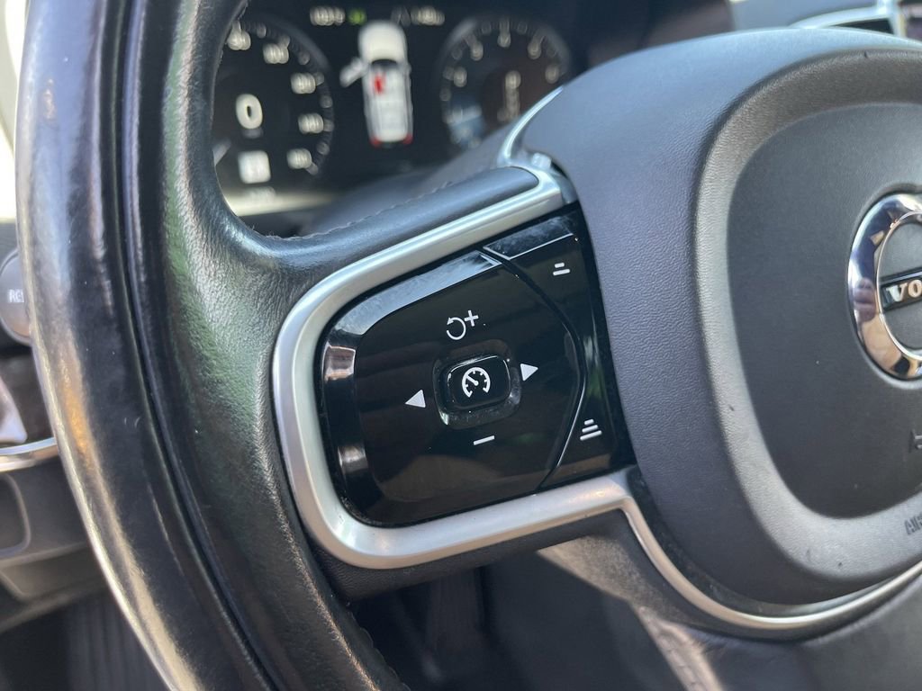 Used 2017 Volvo XC90 T6 Momentum w/ Vision Package AWD/4WD image 24