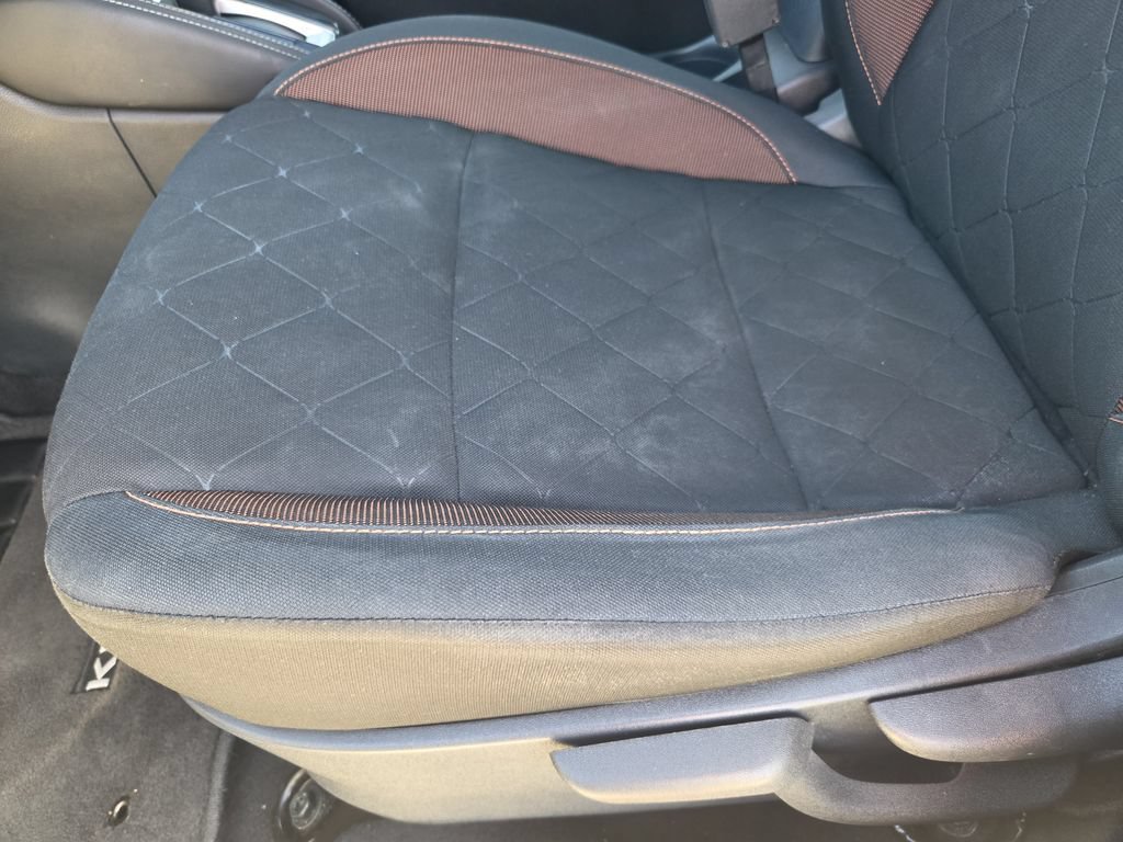 Used 2019 Nissan Kicks SR w/ Exterior Electronics Package FWD image 21