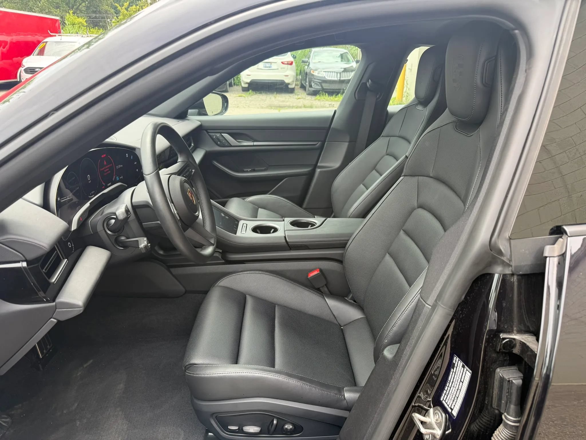 Used 2025 Porsche Taycan RWD image 23