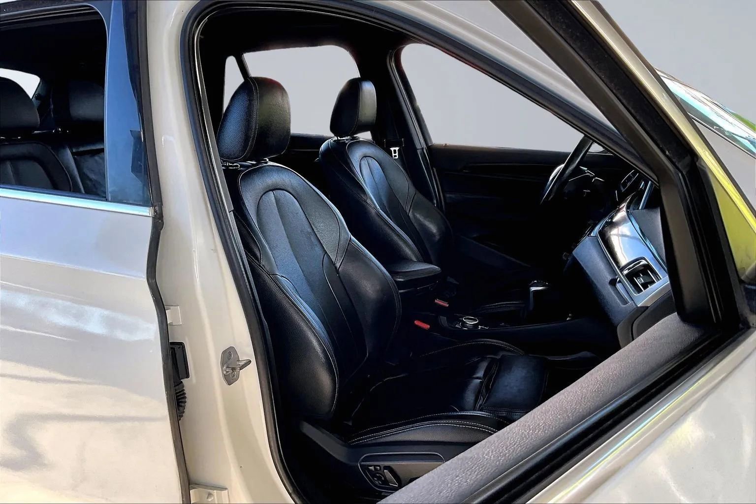 Used 2018 BMW X1 xDrive28i AWD/4WD image 26