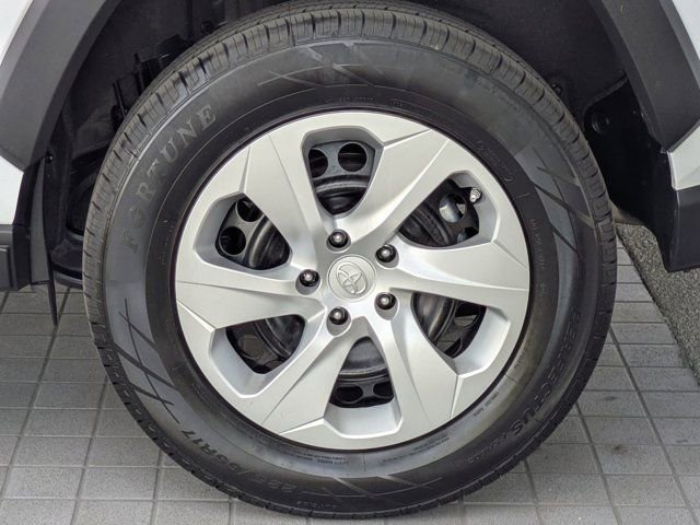 Used 2024 Toyota RAV4 LE image 13